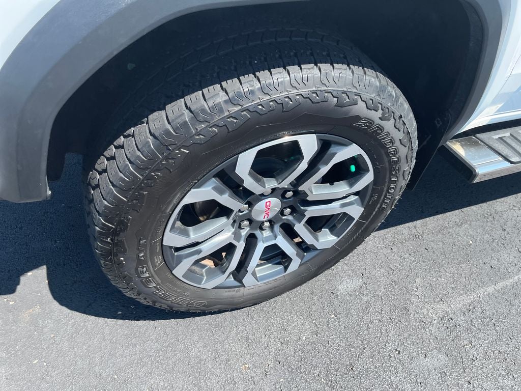 2024 GMC Canyon AT4