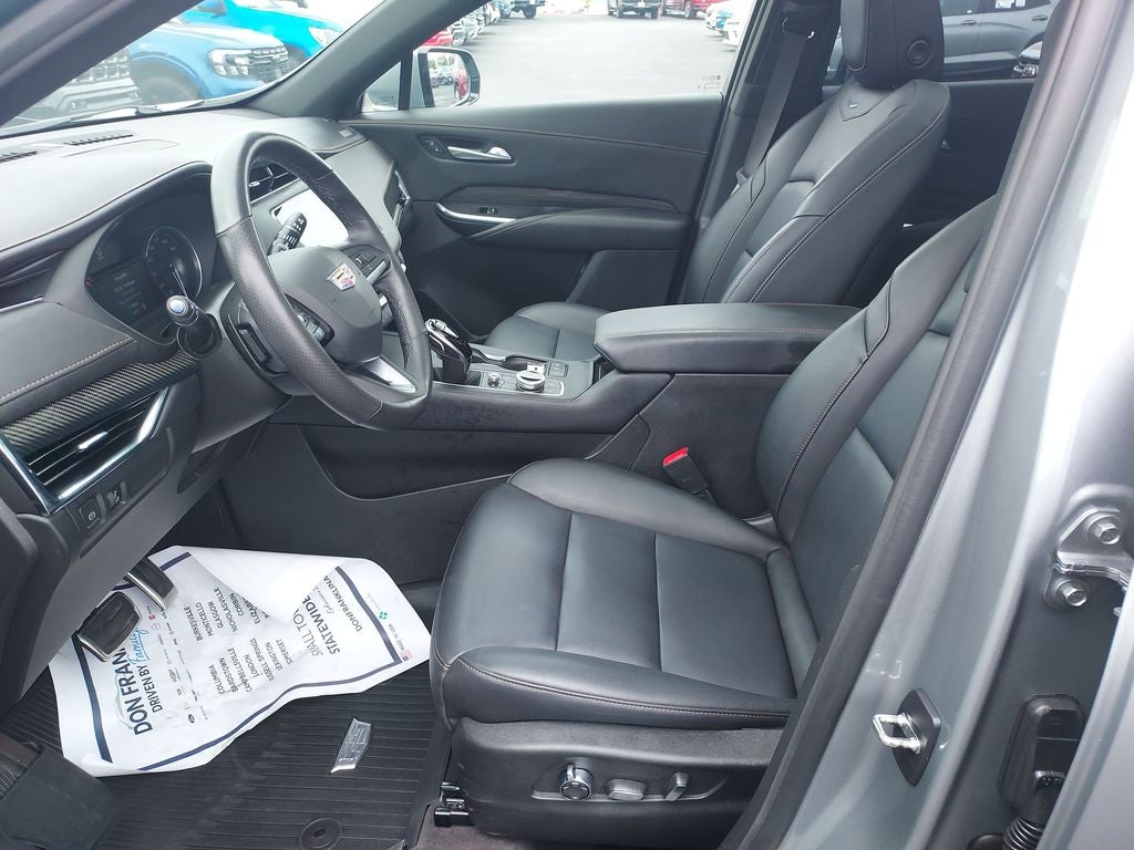 2023 Cadillac XT4 Sport