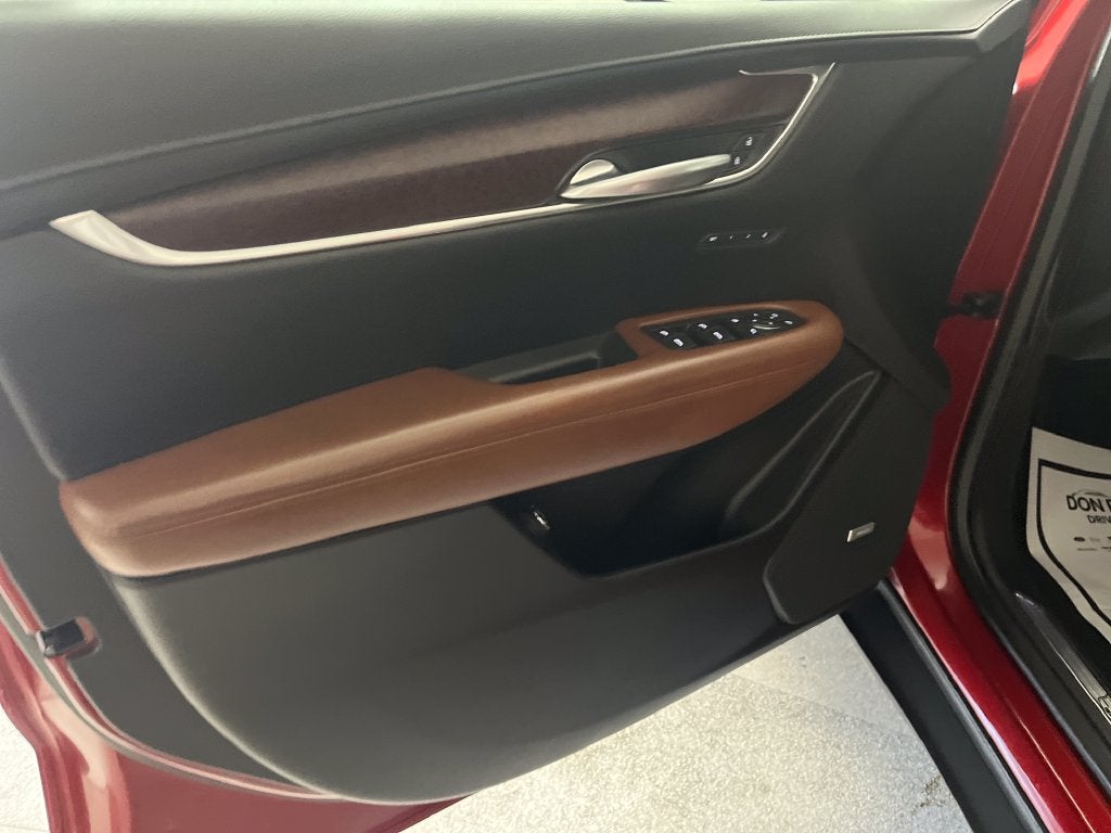 2022 Cadillac XT5 Premium Luxury