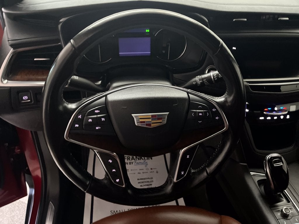 2022 Cadillac XT5 Premium Luxury