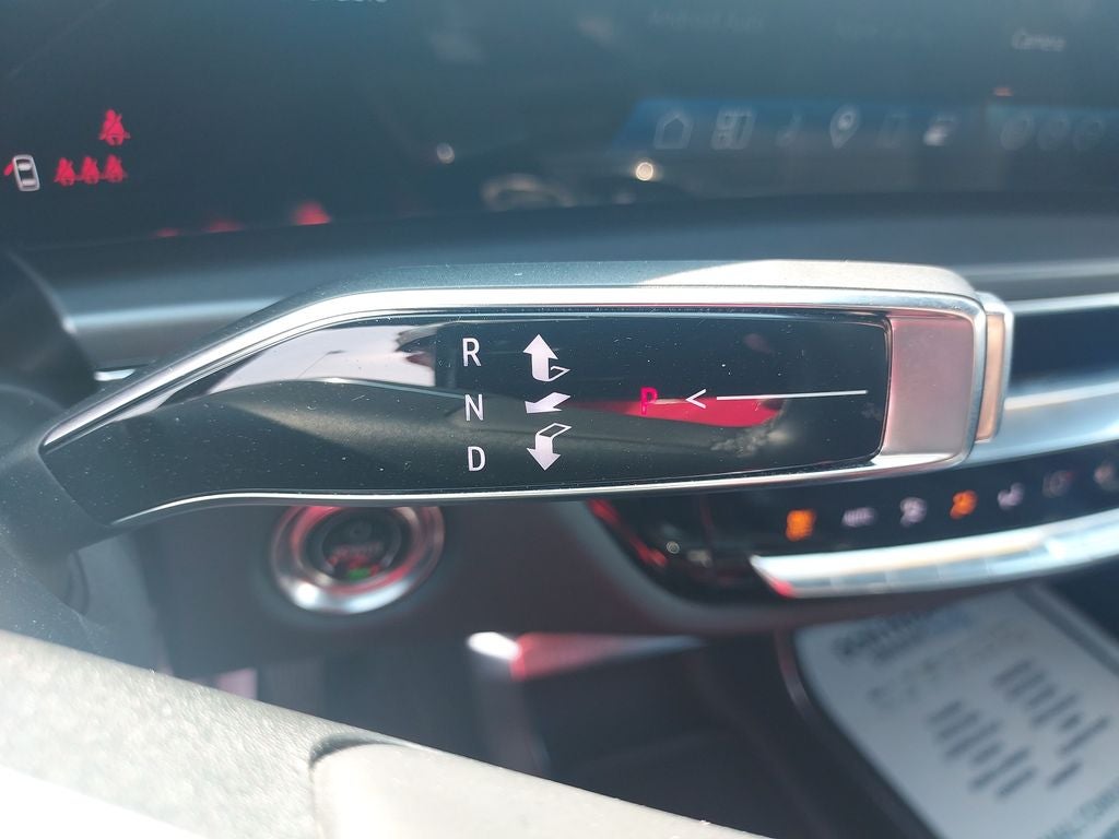 2024 Cadillac LYRIQ Tech
