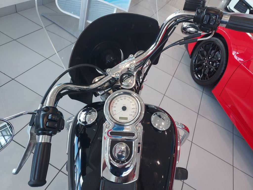2009 Harley-Davidson Dyna Base