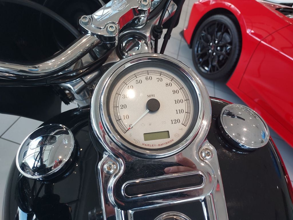 2009 Harley-Davidson Dyna Base