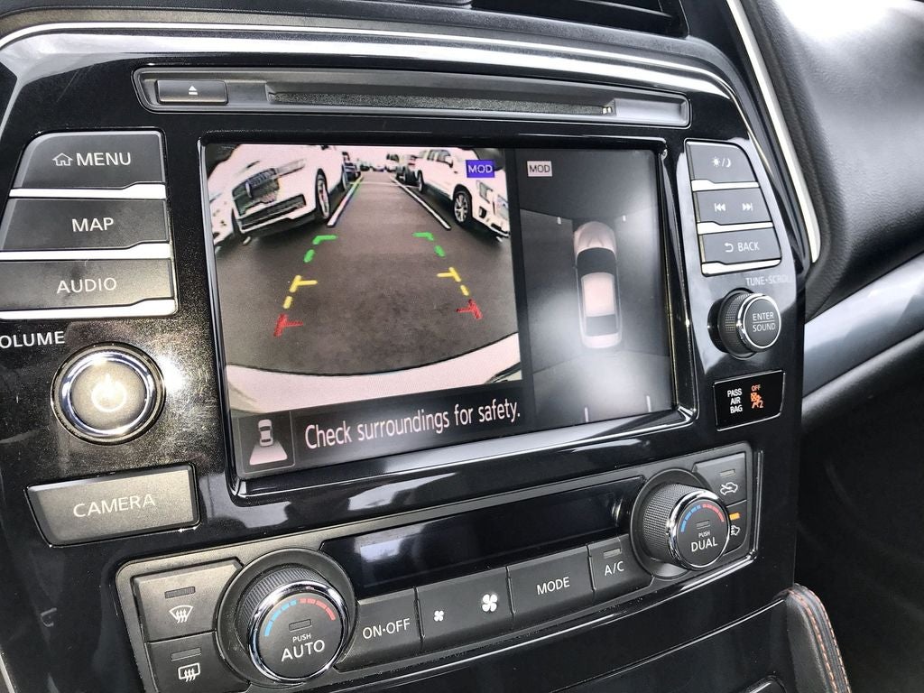 2023 Nissan Maxima SR