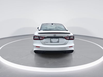 2023 Nissan Maxima SR