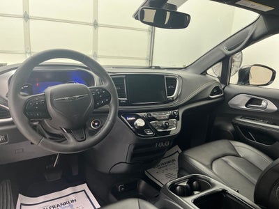 2024 Chrysler Pacifica Hybrid Select S Appearance