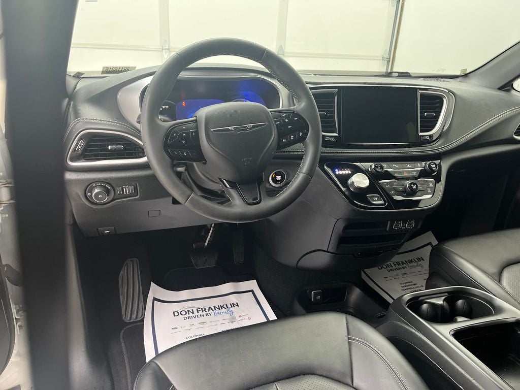 2024 Chrysler Pacifica Hybrid Select S Appearance