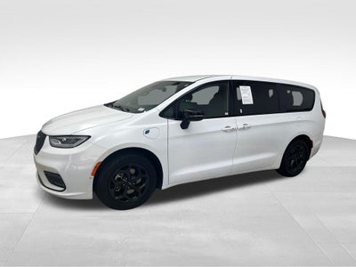 2024 Chrysler Pacifica Hybrid Select S Appearance