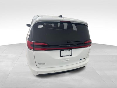 2024 Chrysler Pacifica Hybrid Select S Appearance