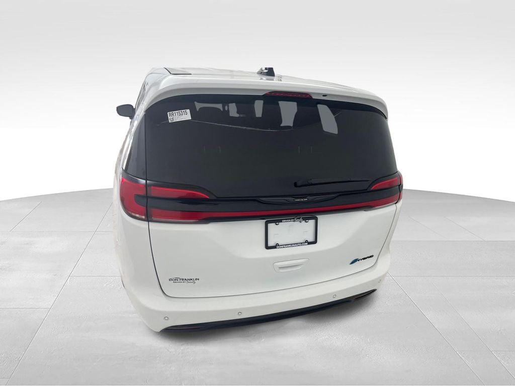 2024 Chrysler Pacifica Hybrid Select S Appearance