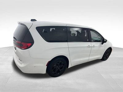 2024 Chrysler Pacifica Hybrid Select S Appearance