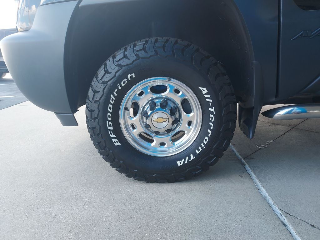2004 Chevrolet Avalanche 2500 Base