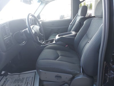 2004 Chevrolet Avalanche 2500 Base