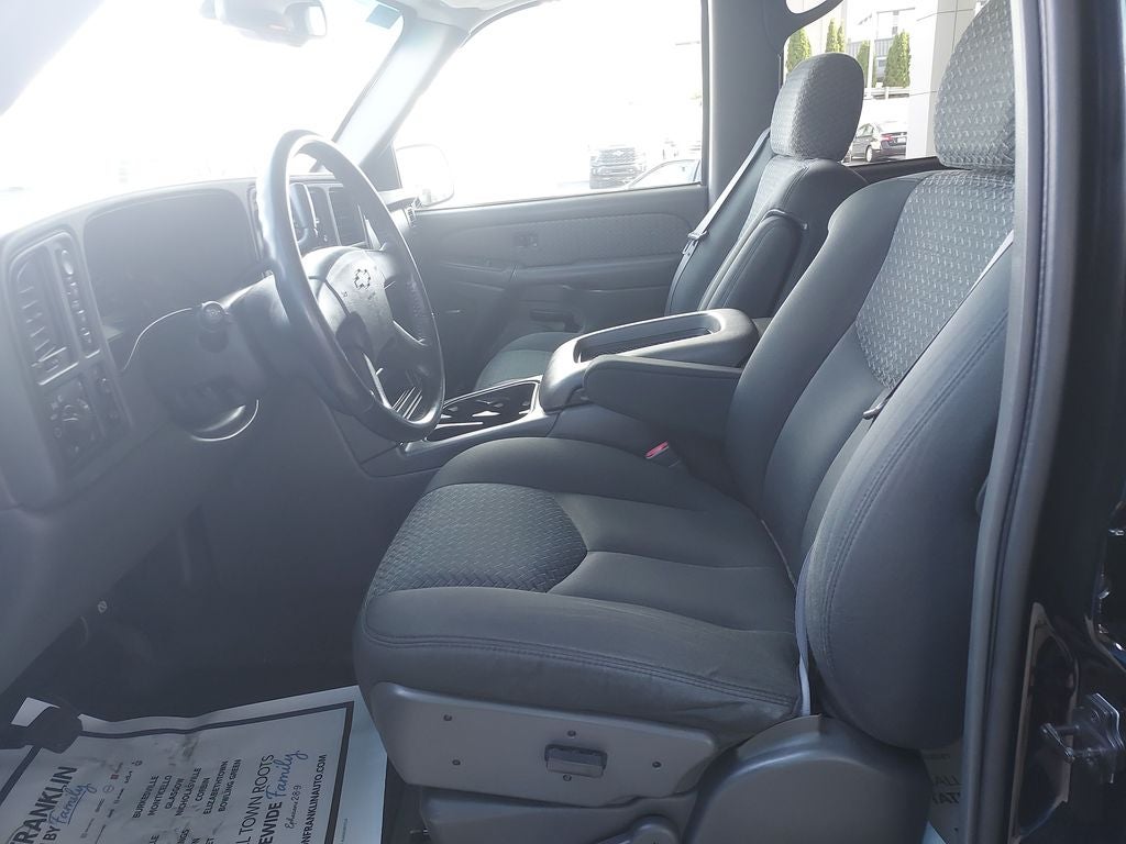 2004 Chevrolet Avalanche 2500 Base