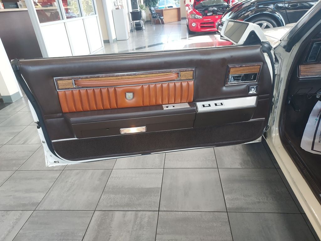 1983 Chrysler LeBaron Base