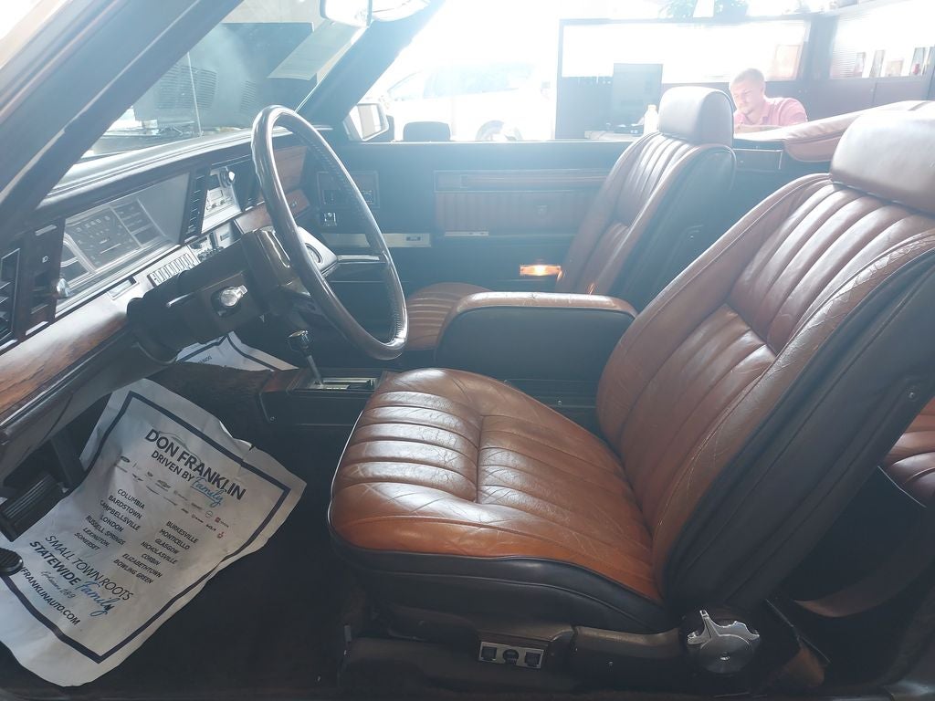 1983 Chrysler LeBaron Base
