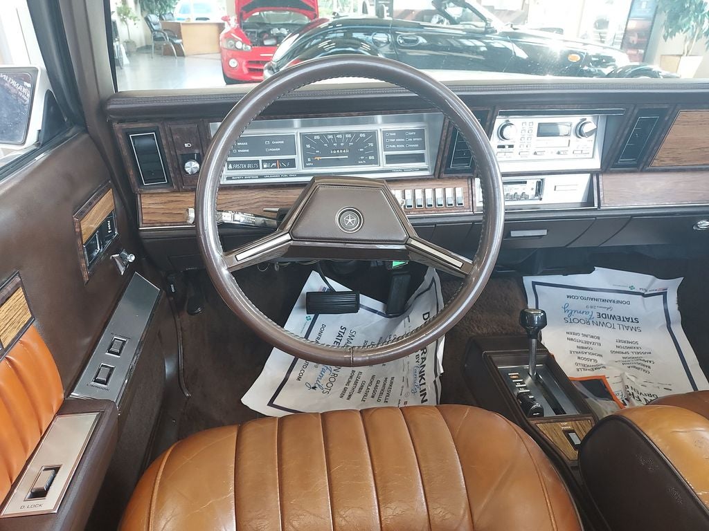 1983 Chrysler LeBaron Base