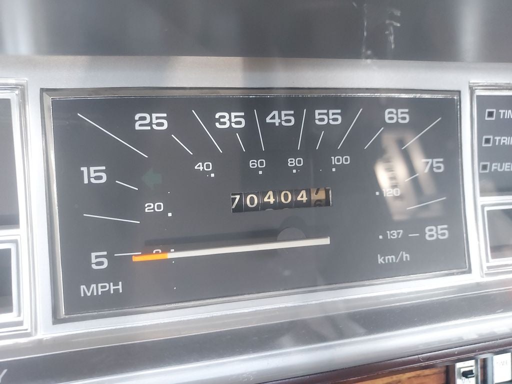 1983 Chrysler LeBaron Base