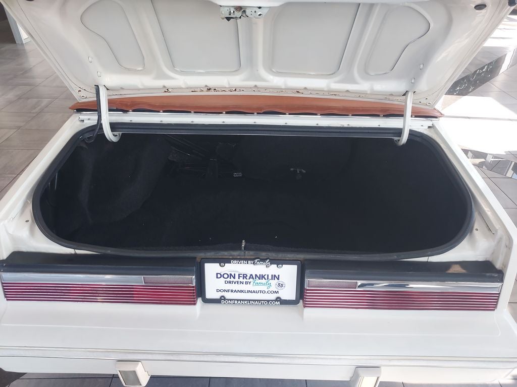 1983 Chrysler LeBaron Base