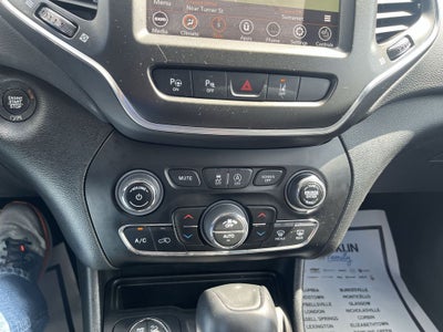 2023 Jeep Cherokee Trailhawk