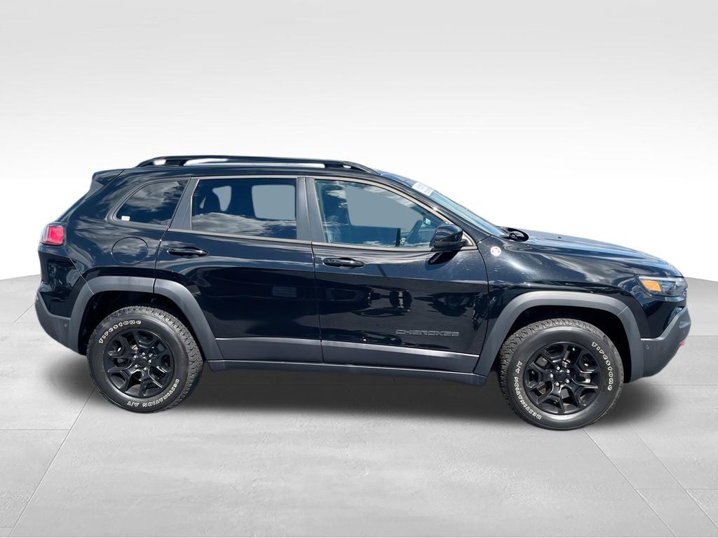 2023 Jeep Cherokee Trailhawk