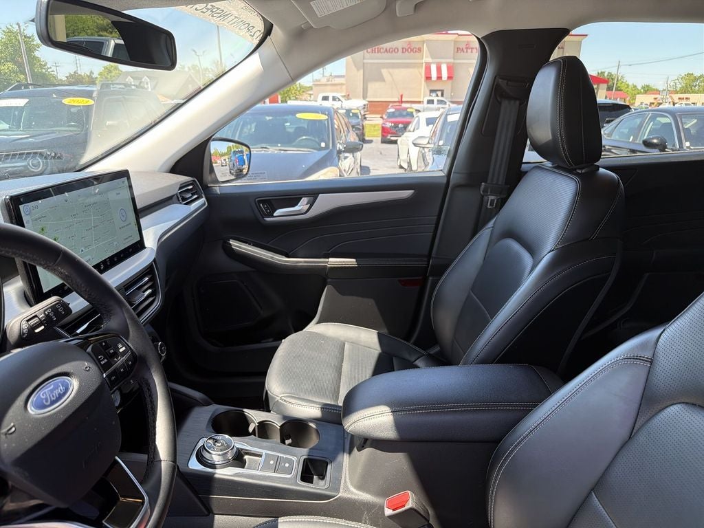 2025 Ford Escape Platinum