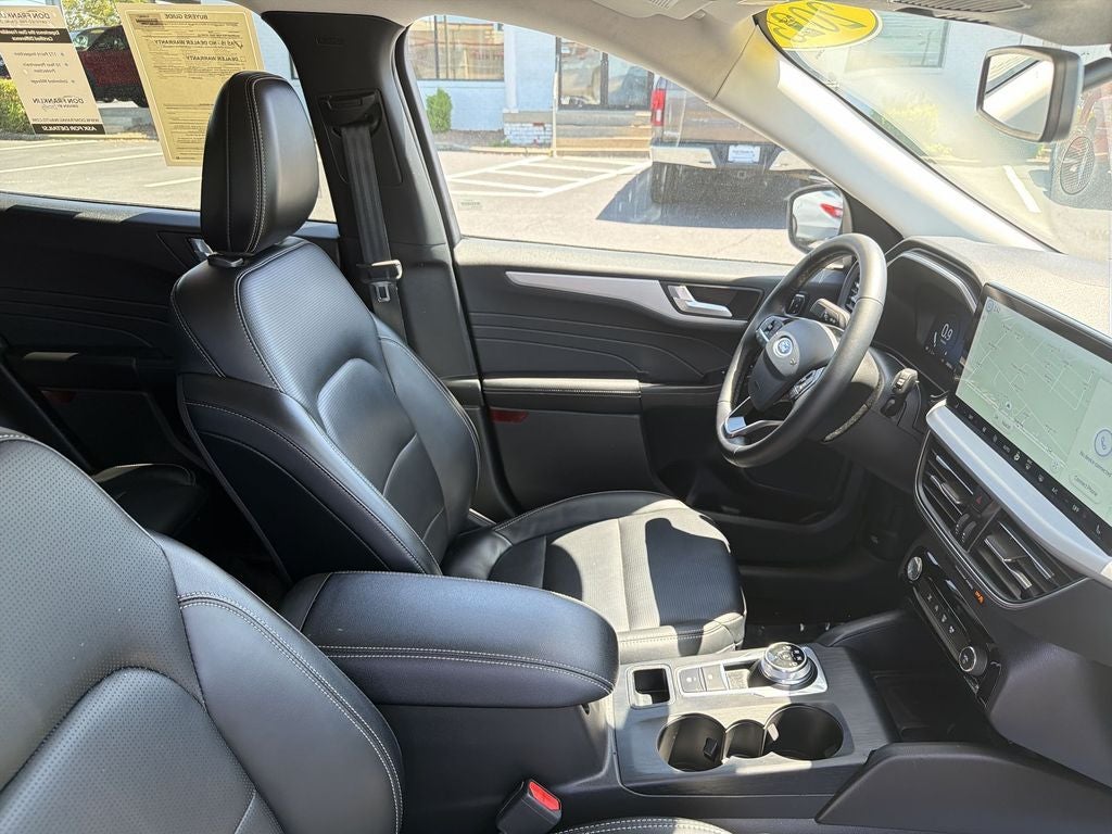2025 Ford Escape Platinum