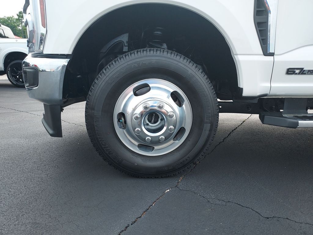 2025 Ford F-350SD Lariat DRW