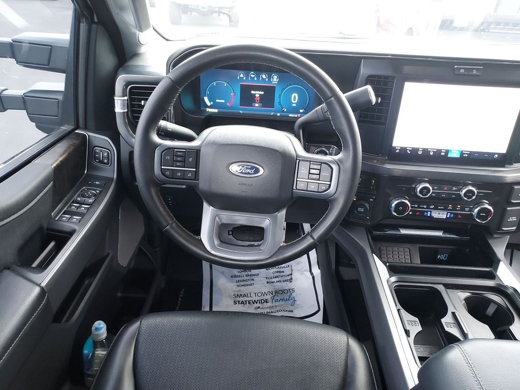 2025 Ford F-350SD Lariat DRW