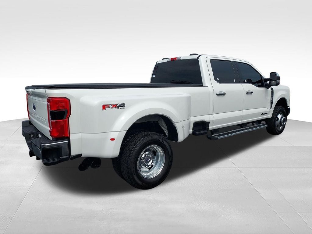 2025 Ford F-350SD Lariat DRW