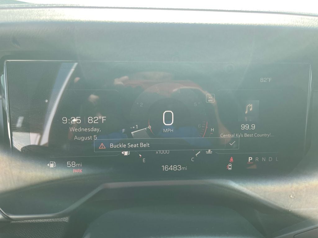 2025 GMC Acadia Elevation