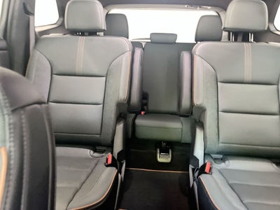 2025 GMC Acadia AT4