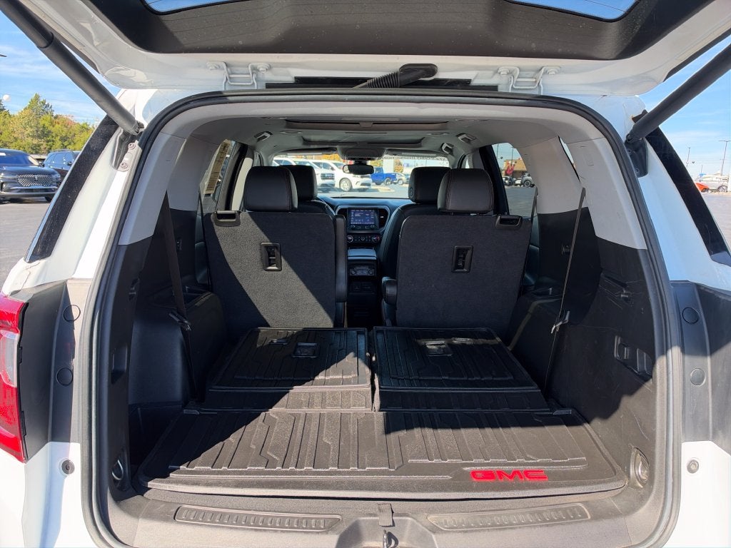 2022 GMC Acadia AT4