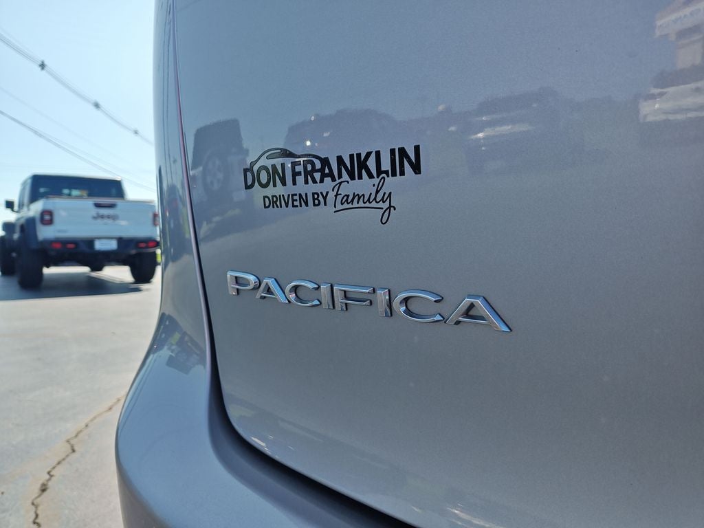 2021 Chrysler Pacifica Touring L