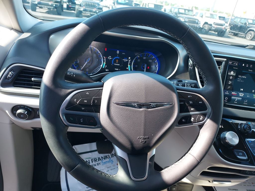 2023 Chrysler Pacifica Touring L