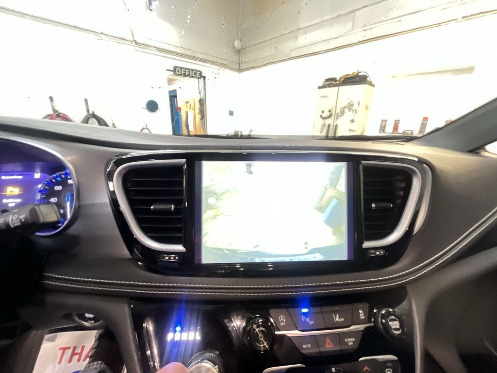 2025 Chrysler Pacifica Limited