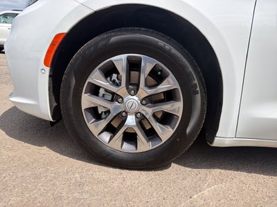 2026 Chrysler Pacifica Hybrid Pinnacle