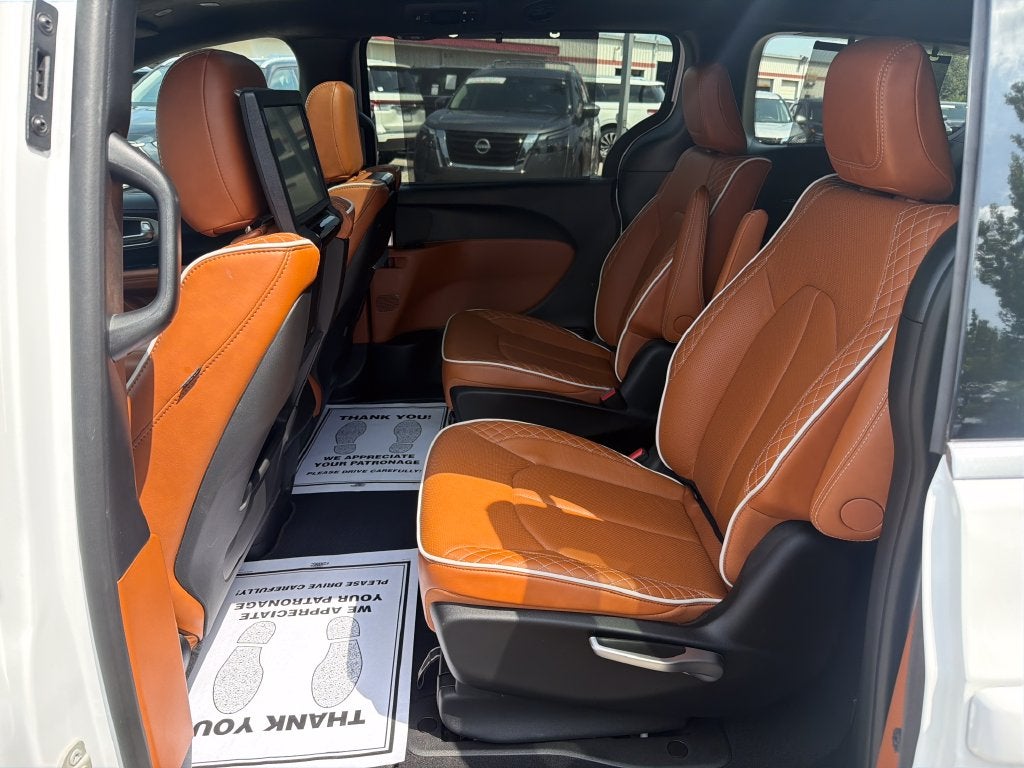 2026 Chrysler Pacifica Hybrid Pinnacle