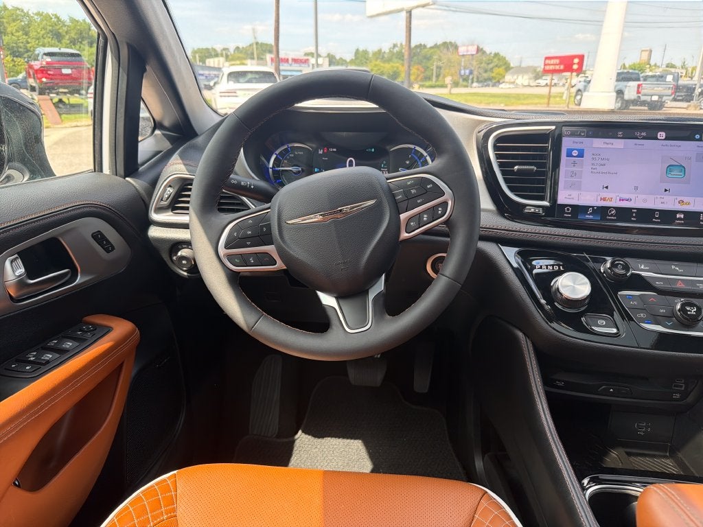 2026 Chrysler Pacifica Hybrid Pinnacle