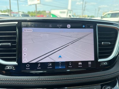 2026 Chrysler Pacifica Hybrid Pinnacle