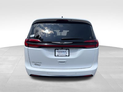 2026 Chrysler Pacifica Hybrid Pinnacle
