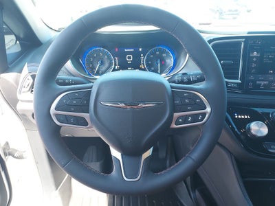 2024 Chrysler Pacifica Pinnacle
