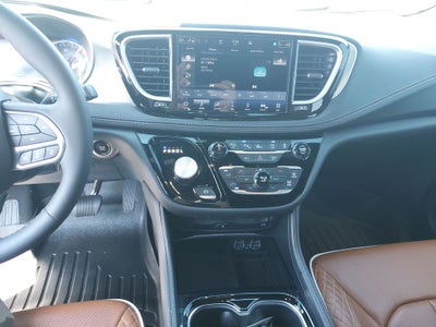 2024 Chrysler Pacifica Pinnacle