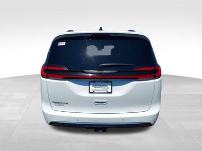 2024 Chrysler Pacifica Pinnacle