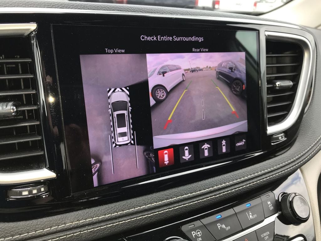 2022 Chrysler Pacifica Hybrid Limited