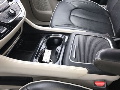 2022 Chrysler Pacifica Hybrid Limited