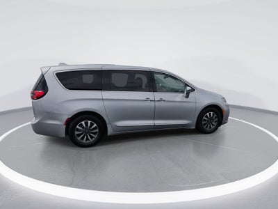2022 Chrysler Pacifica Hybrid Limited