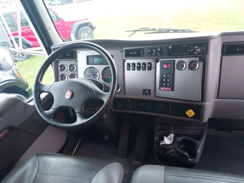 2020 Kenworth T270 Base