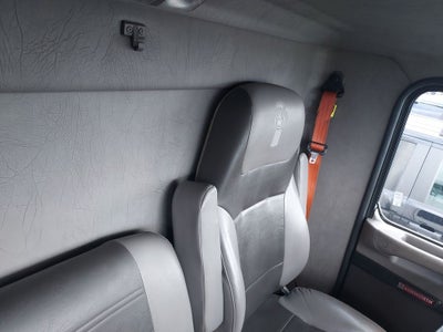 2020 Kenworth T270 Base