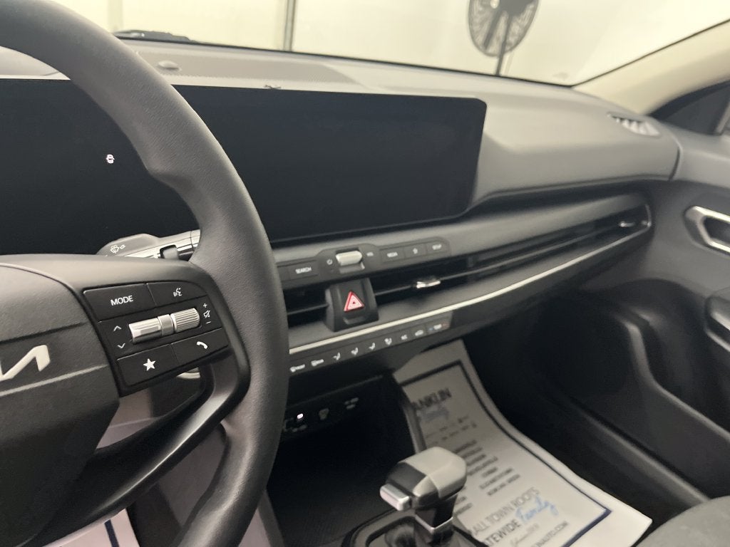 2025 Kia K4 LX